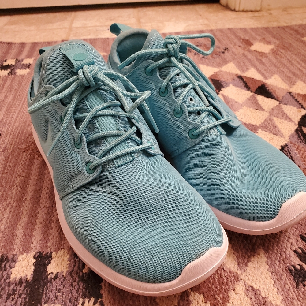 Nike Women's Roshe Two